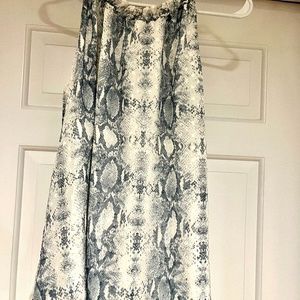 Beautiful high neck top!